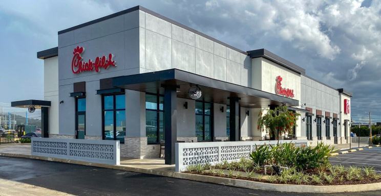 Uno de los nuevos edificios de Chick-fil-A en Puerto Rico.